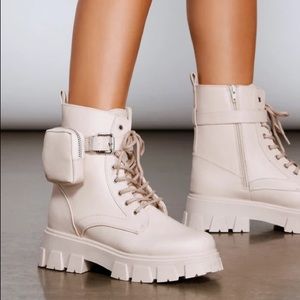 Tan Combat Boots with Removable Pouch Size 9